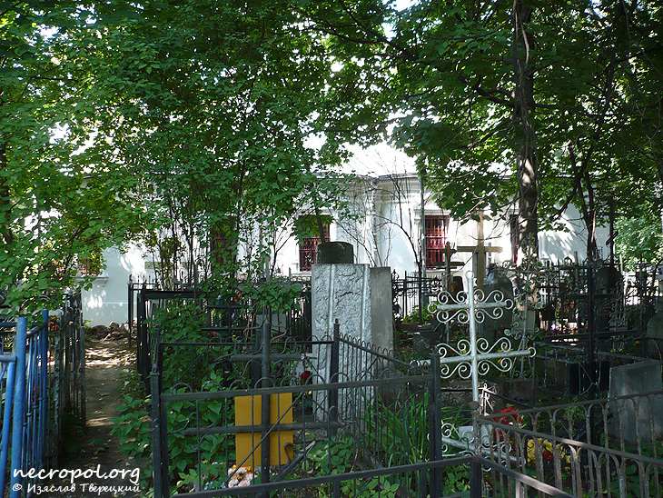 Вид Черкизовского кладбища; фото Изяслава Тверецкого, июль 2009 г.