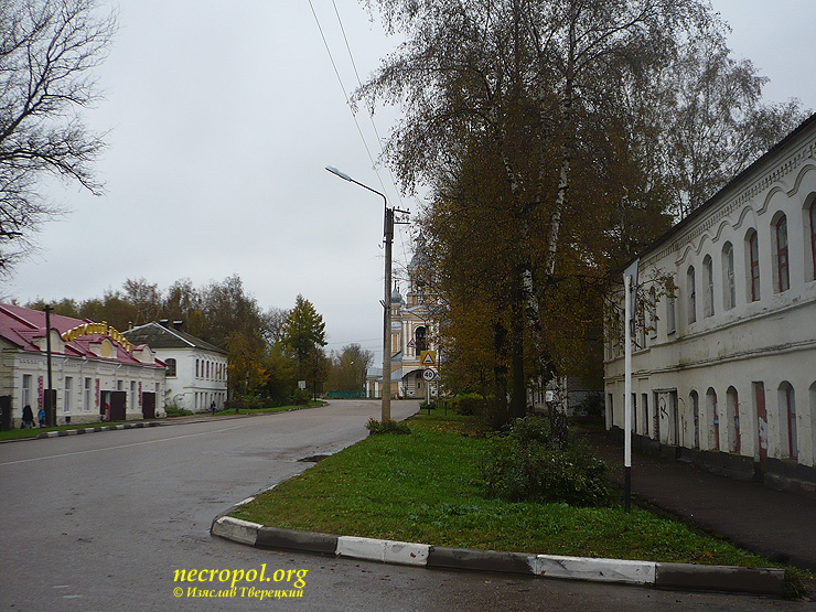 Вид центральной магистрали города; фото Изяслава Тверецкого, октябрь 2011 г.