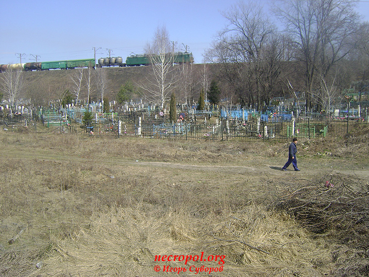 Вид Храповского кладбища; фото Игоря Суворова, апрель 2011 г.