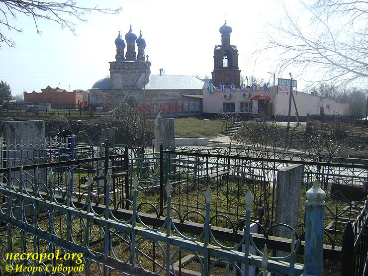 Вид Храповского кладбища; фото Игоря Суворова, апрель 2011 г.