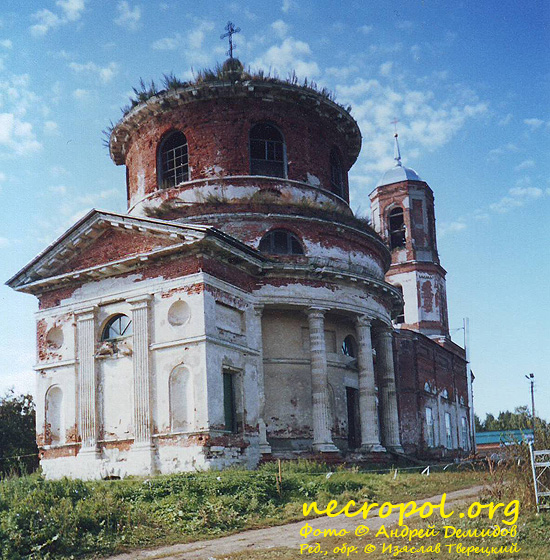 Христорождественский храм в селе Истье, Рязанская область; фото Андрея Демидова, 2004 год