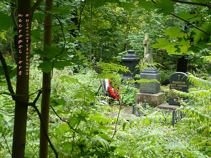 Вид Смоленского лютеранского кладбища; фото Изяслава Тверецкого, сентябрь 2010 г.
