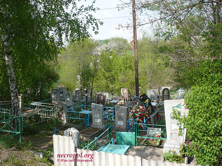 Вид Первомайского кладбища; фото Изяслава Тверецкого, май 2011 г.