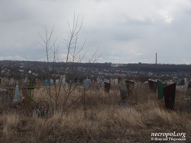 Вид 1-го Краснопольского (городского, центрального) кладбища; фото Изяслава Тверецкого, апрель 2012 г.