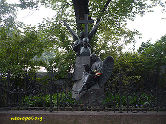 Могила композитора Петра Чайковского; фото Изяслава Тверецкого, сентябрь 2009 г.